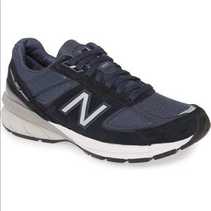 New Balance 990 NV5 size 8 1/2 B Navy